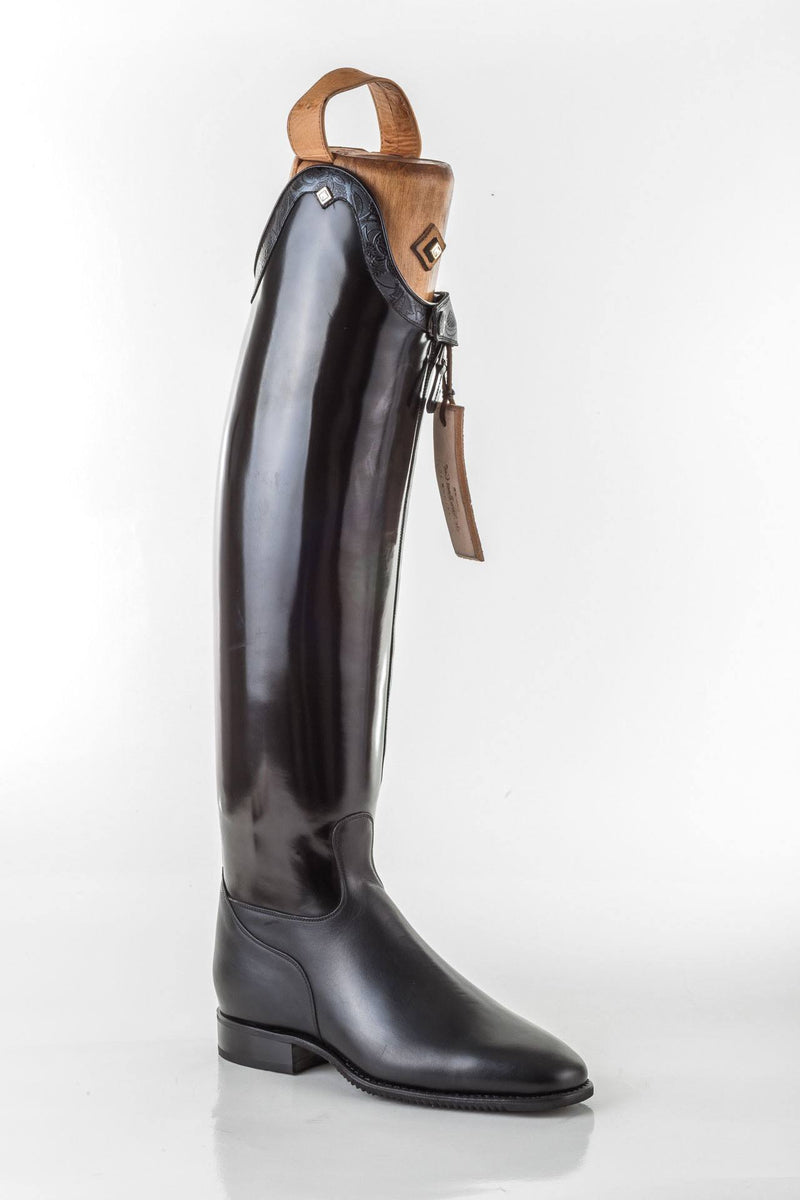 De Niro Raffaello Greta Front Side View De Niro Raffaello Greta Front Side View