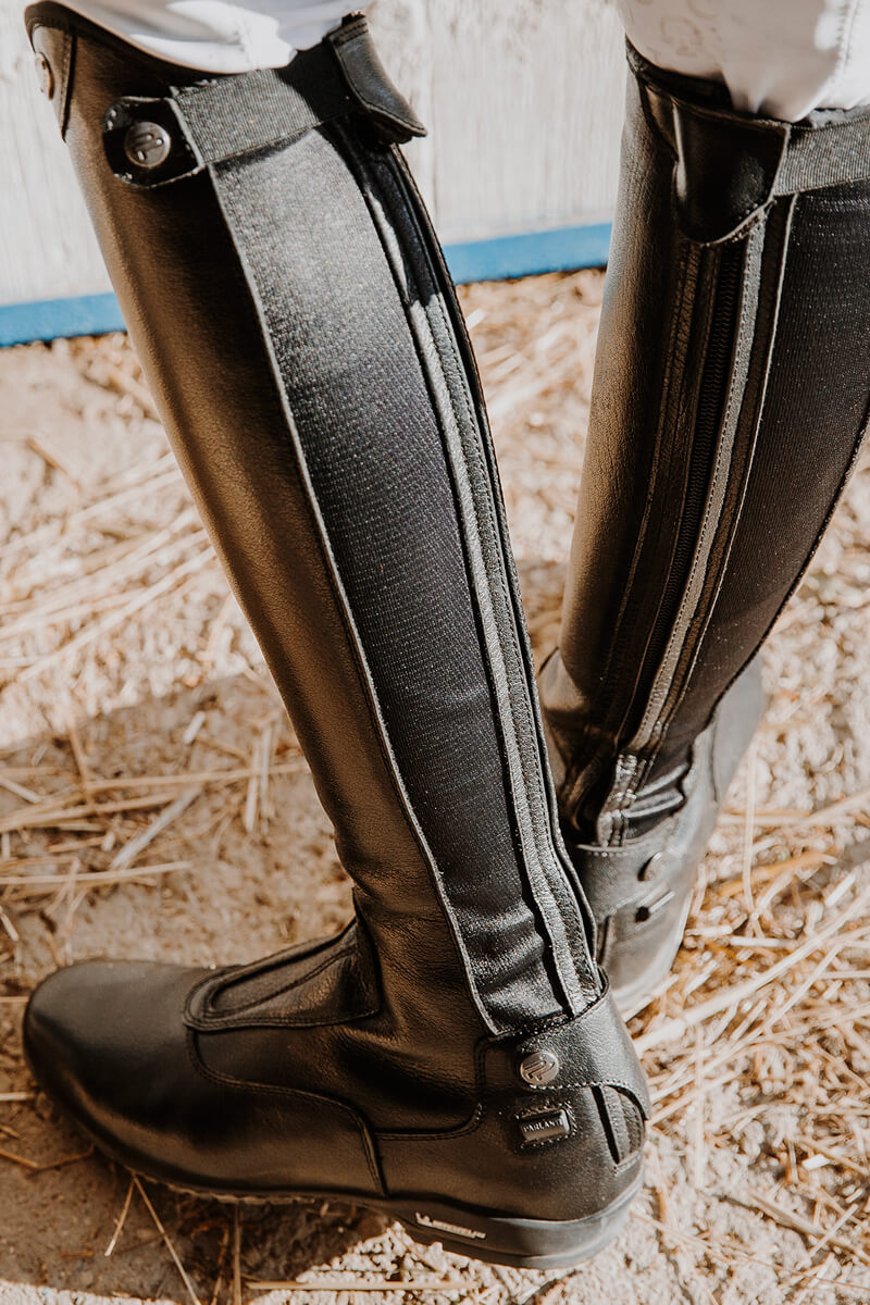 Parlanti KK-Boots/S: the leg, zip and elastic panel